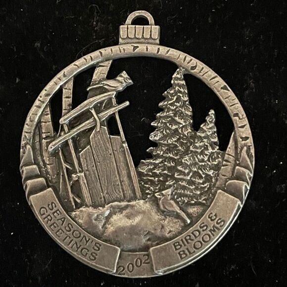 Vintage 2002 Birds & Bloom solid pewter Christmas ornament w/cardinal scene - Picture 2 of 12